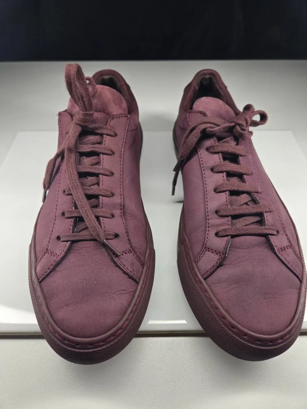 Common Projects Burgundy/Wine Low-Top Sneakers – Designer Italian Sneakers 👟